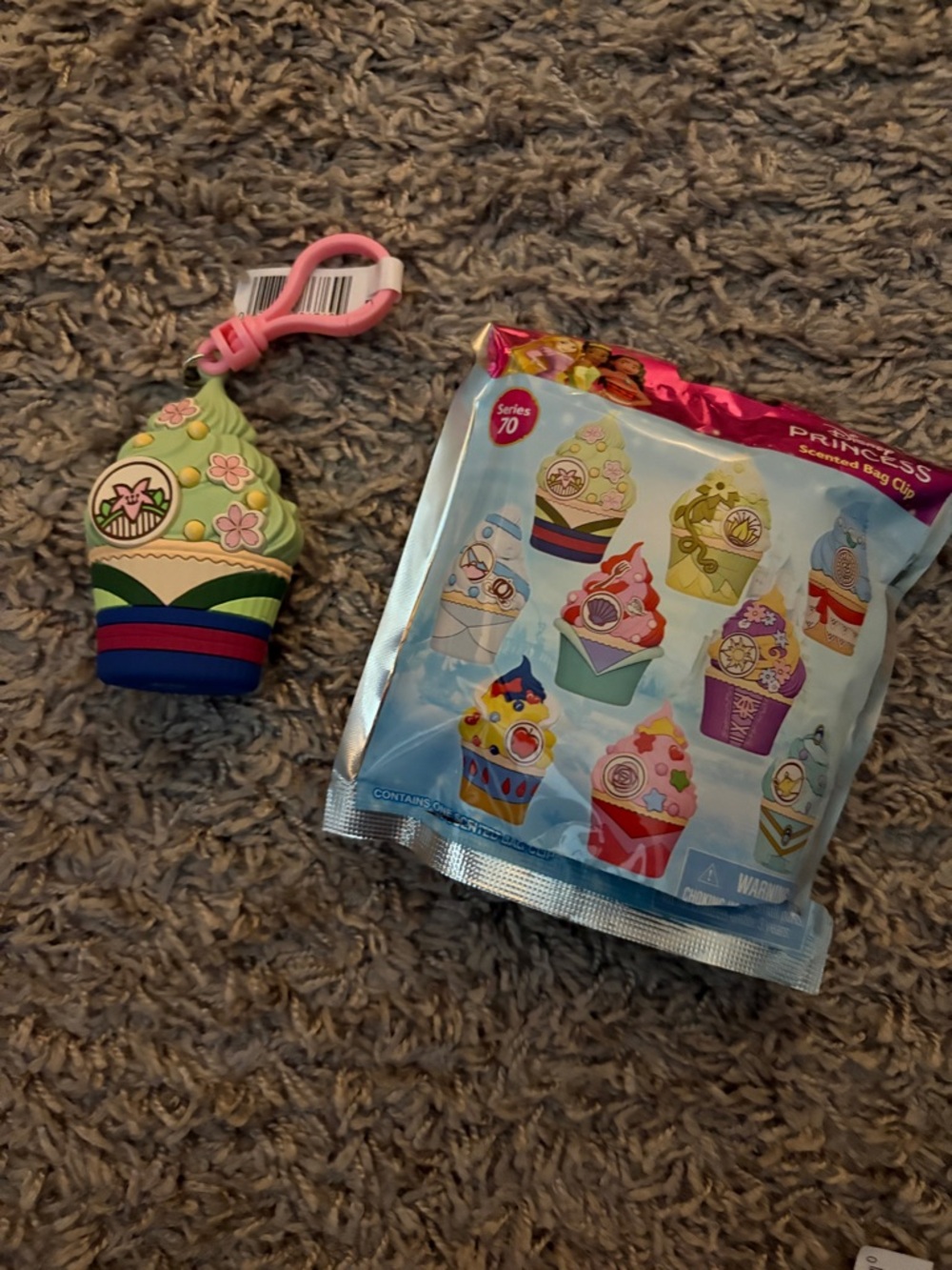 Disney Figural Bag Clip Princess Cupcake Series 70 Mulan Scented